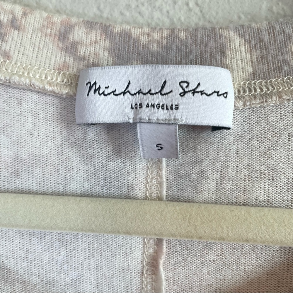 Michael Stars Pink Reptile Print Soft Long Sleeve Boatneck Shirt with Thumbholes - Picture 9 of 9